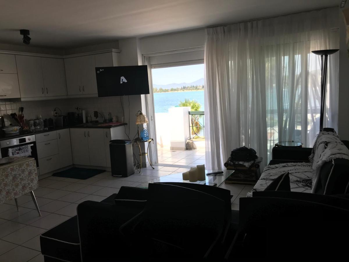 Eretria Divine Sea View Apartment Екстериор снимка