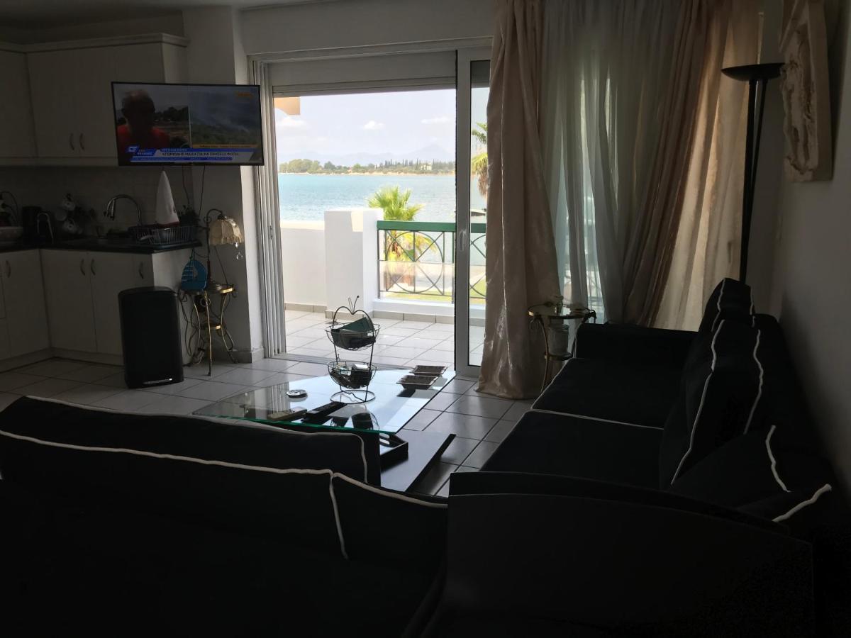 Eretria Divine Sea View Apartment Екстериор снимка